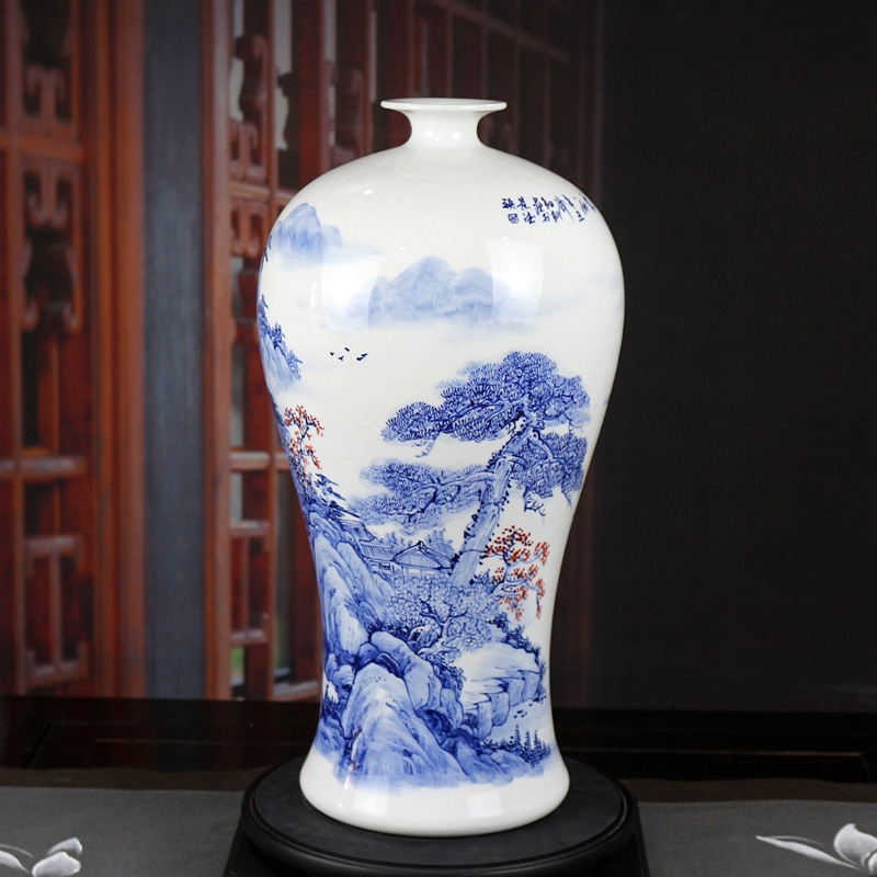 鄒軒手繪青花山水藝術花瓶（松山云海）(圖4)