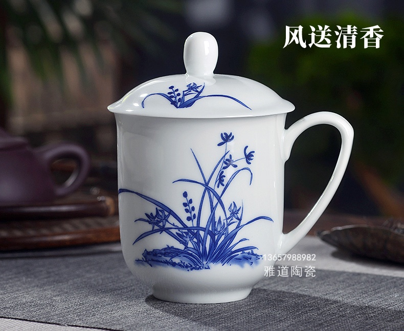 陶瓷帶蓋辦公茶杯定做（景德鎮辦公室茶杯精選）(圖2)